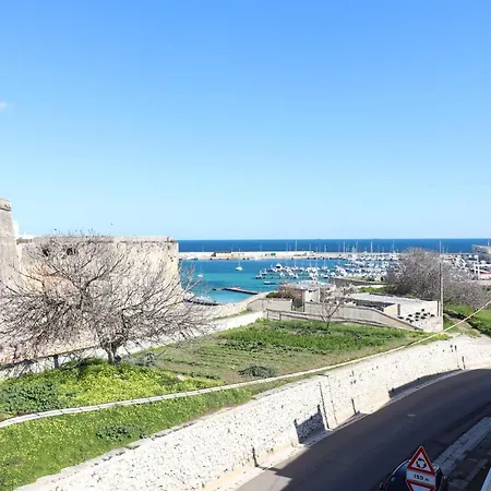 Attico Sophia Vista Castello Feriehus *